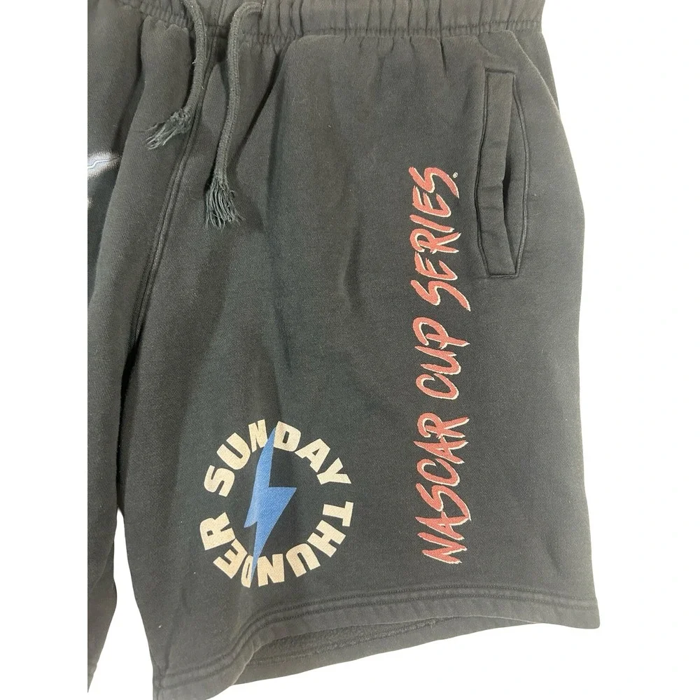 NASCAR Cup Series Sunday Thunder #17Fleece Shorts Mens Large Black Graphic Sweat